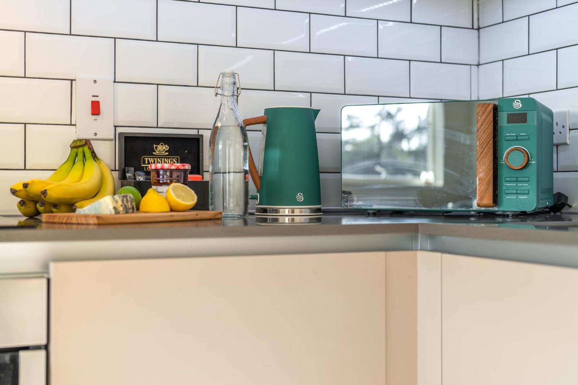 Luxury 1 Bedroom Serviced Apartment With Roof Terrace & Gym Stevenage Exteriér fotografie