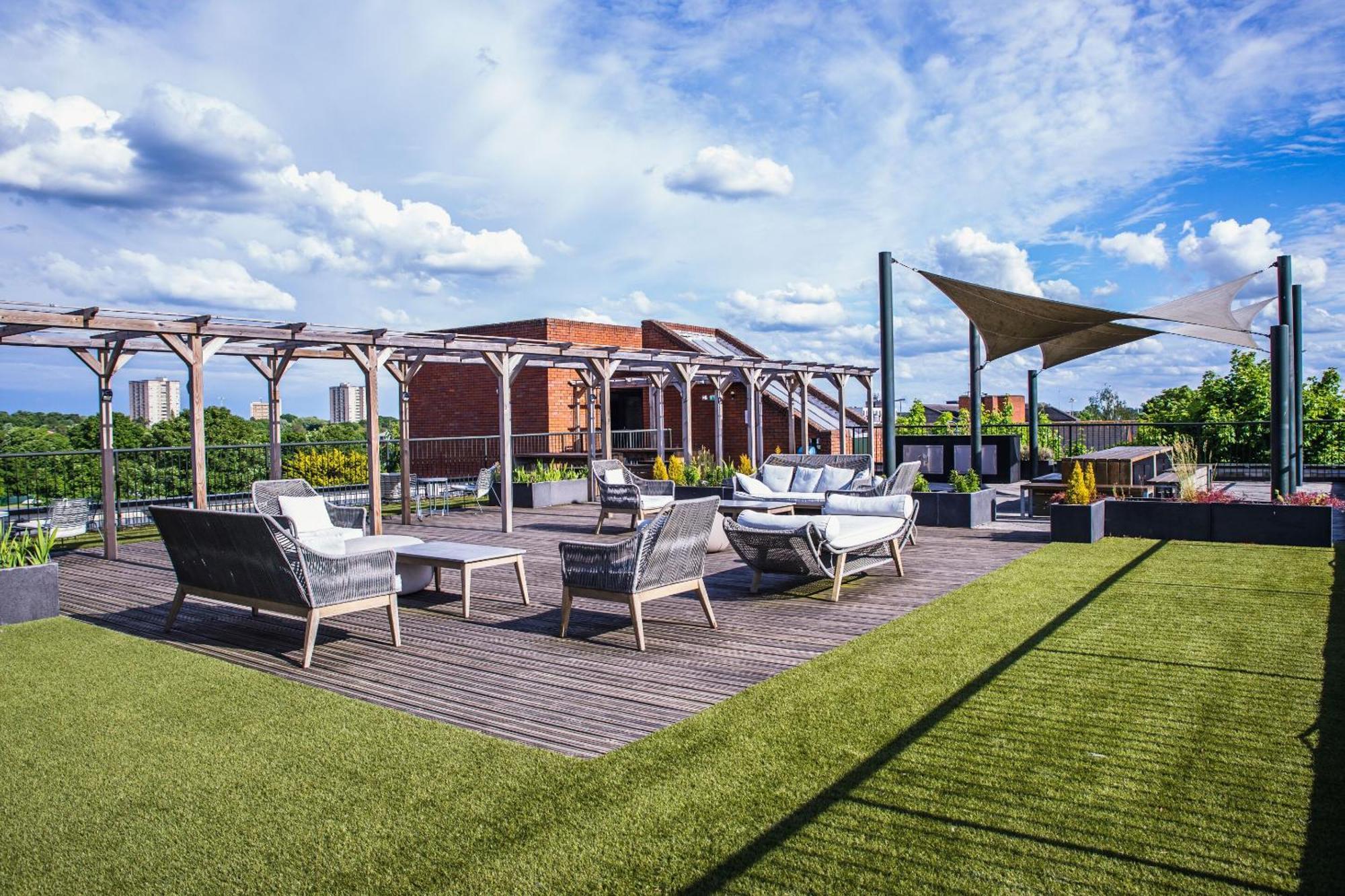 Luxury 1 Bedroom Serviced Apartment With Roof Terrace & Gym Stevenage Exteriér fotografie