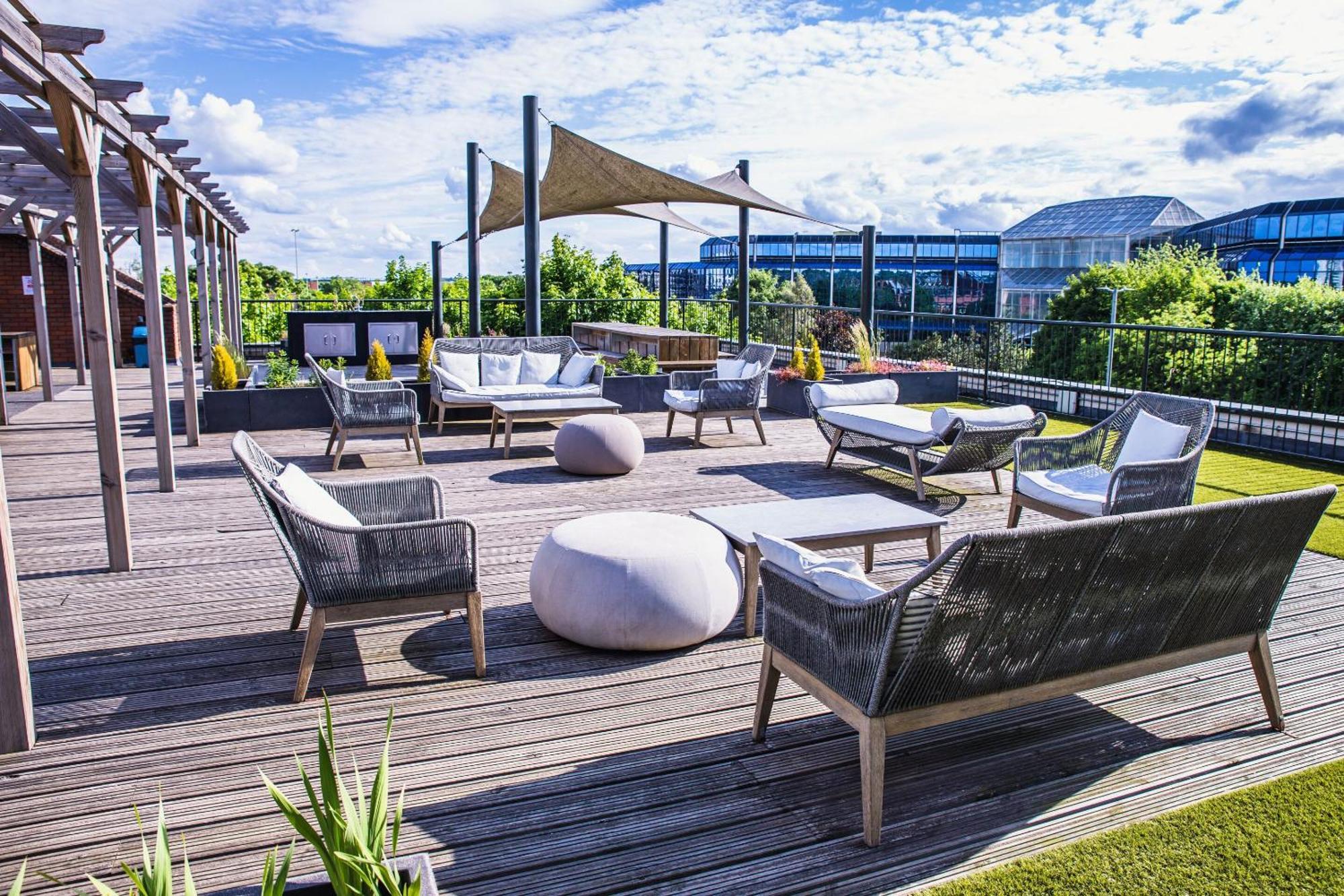 Luxury 1 Bedroom Serviced Apartment With Roof Terrace & Gym Stevenage Exteriér fotografie