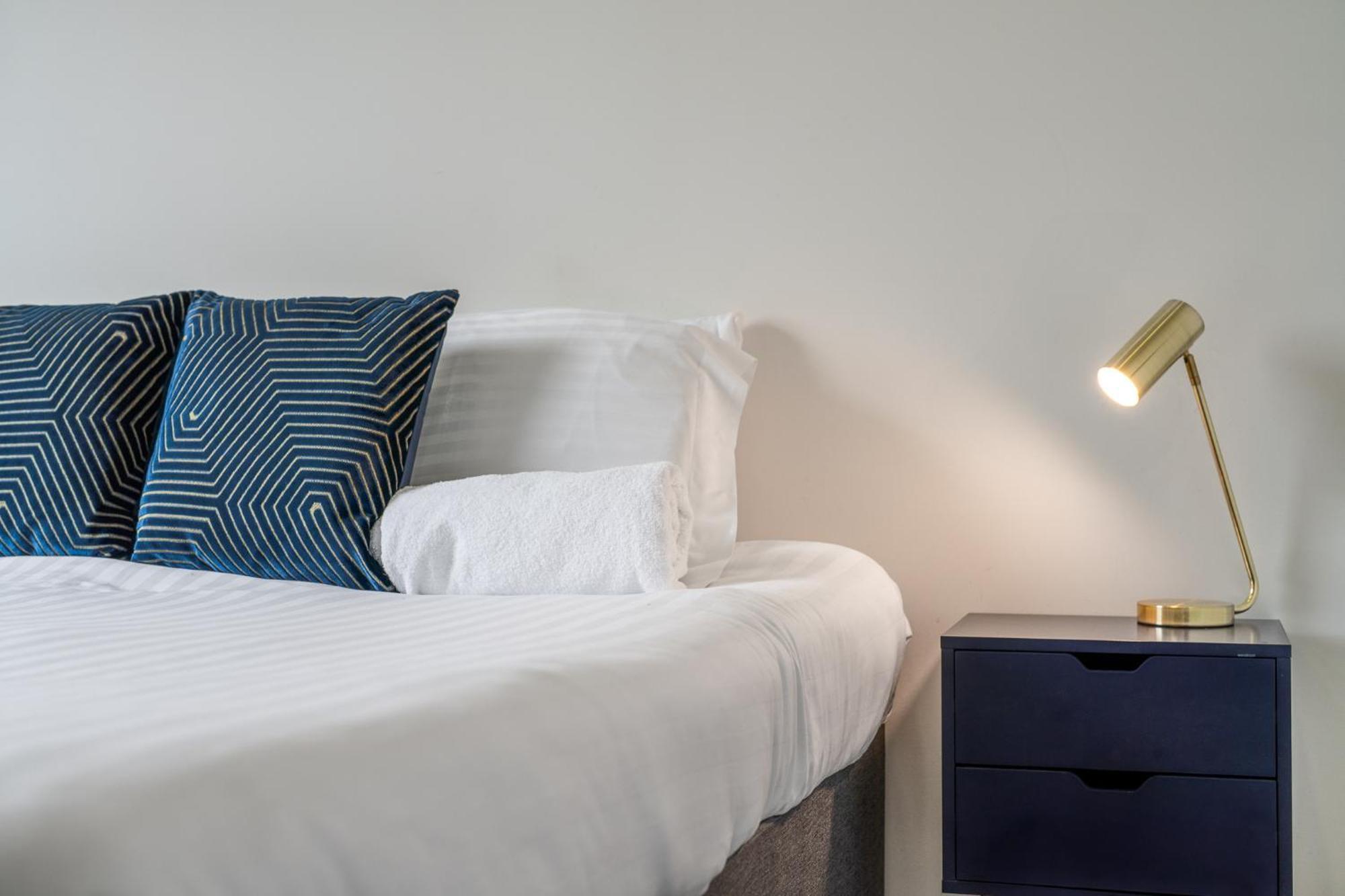 Luxury 1 Bedroom Serviced Apartment With Roof Terrace & Gym Stevenage Exteriér fotografie