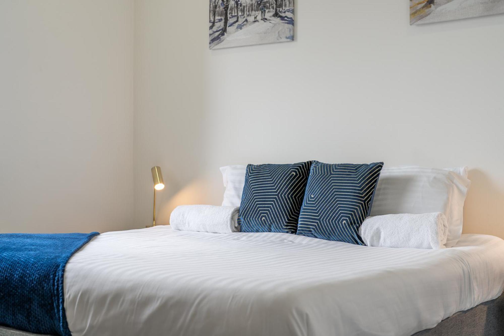 Luxury 1 Bedroom Serviced Apartment With Roof Terrace & Gym Stevenage Exteriér fotografie