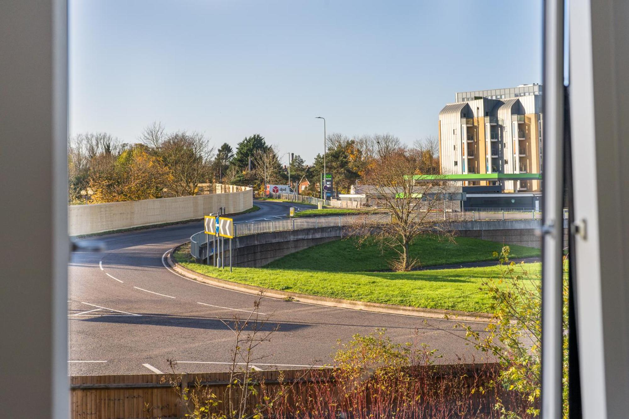 Luxury 1 Bedroom Serviced Apartment With Roof Terrace & Gym Stevenage Exteriér fotografie