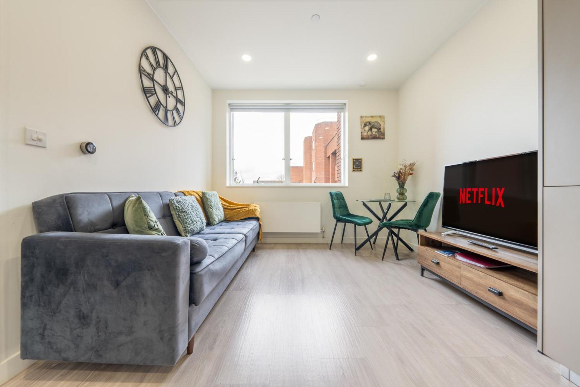 Luxury 1 Bedroom Serviced Apartment With Roof Terrace & Gym Stevenage Exteriér fotografie