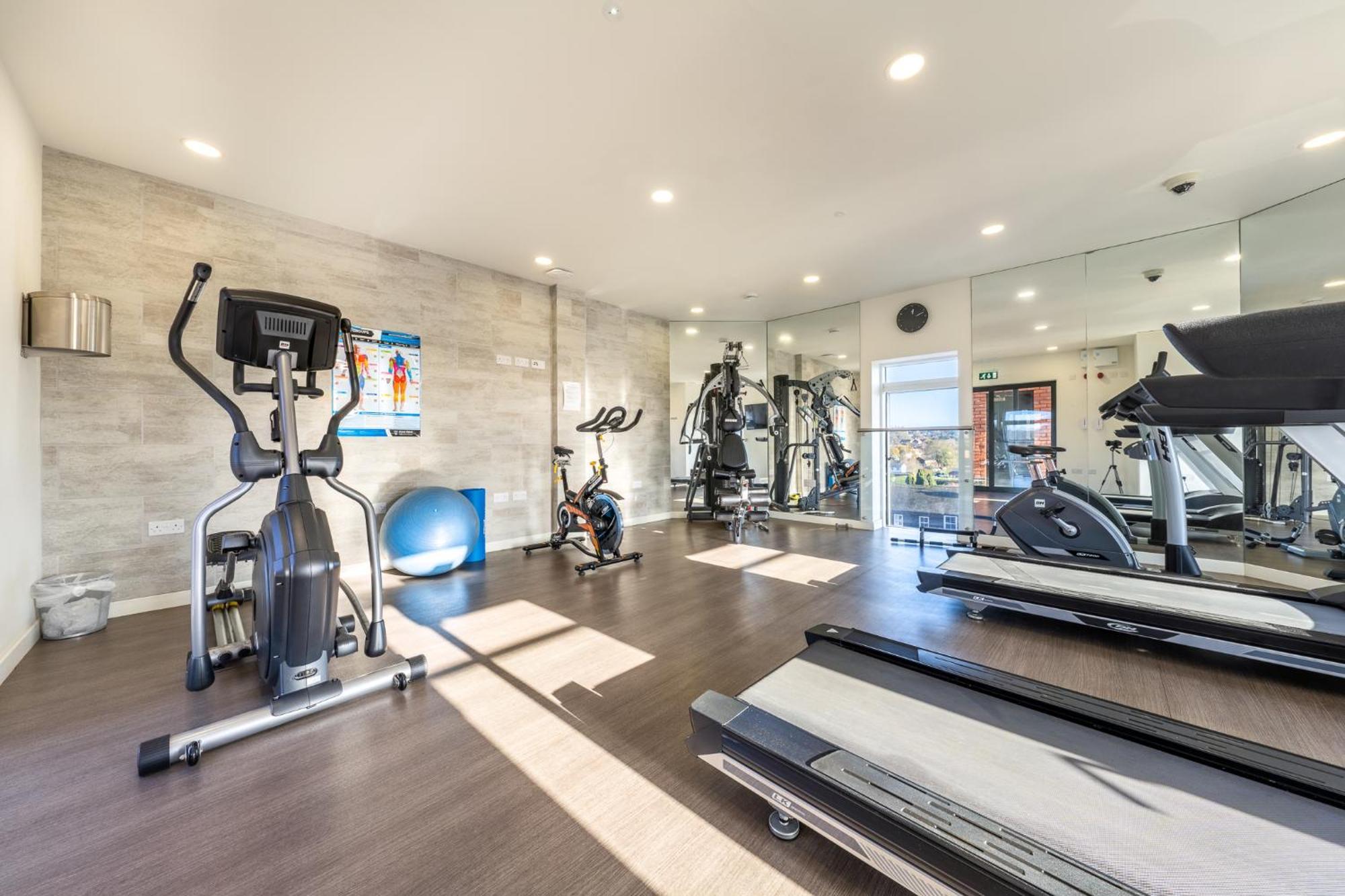Luxury 1 Bedroom Serviced Apartment With Roof Terrace & Gym Stevenage Exteriér fotografie
