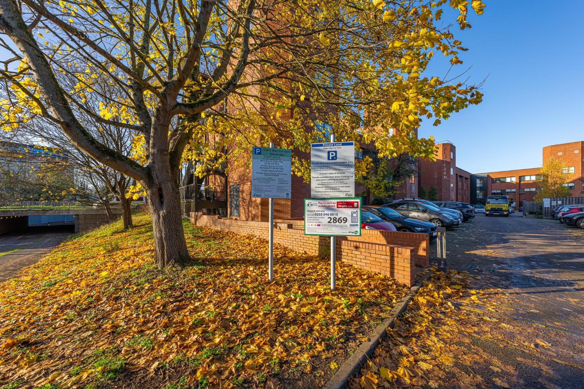 Luxury 1 Bedroom Serviced Apartment With Roof Terrace & Gym Stevenage Exteriér fotografie